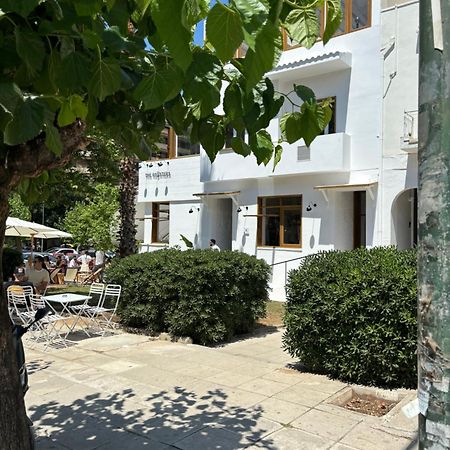 Chic Comfort: Where Cozy Meets Professional Atena Exterior foto